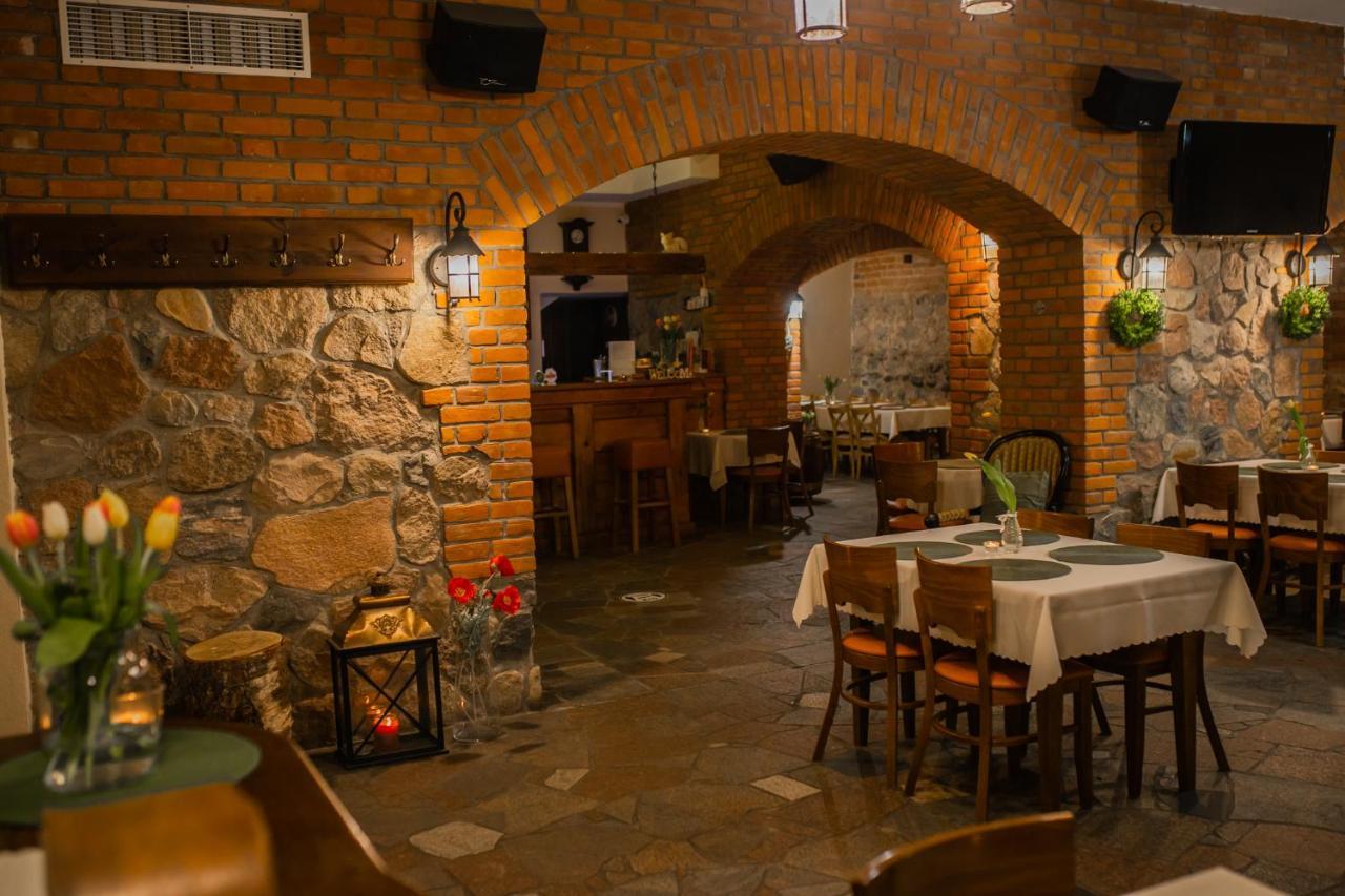 Hotel Przedzamcze Dzialdowo Exterior photo